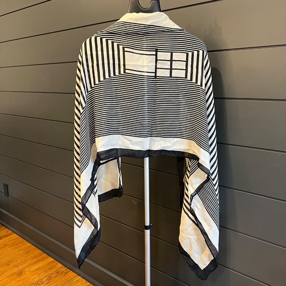 Beautiful Long Cream and Black Scarf - Picture 2 of 7